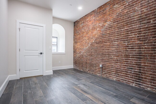 Building Photo - 603 Massachusetts Ave