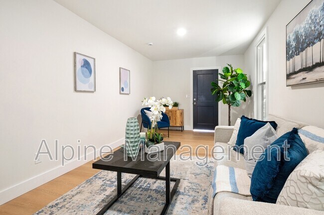 Building Photo - 830A 47th Street