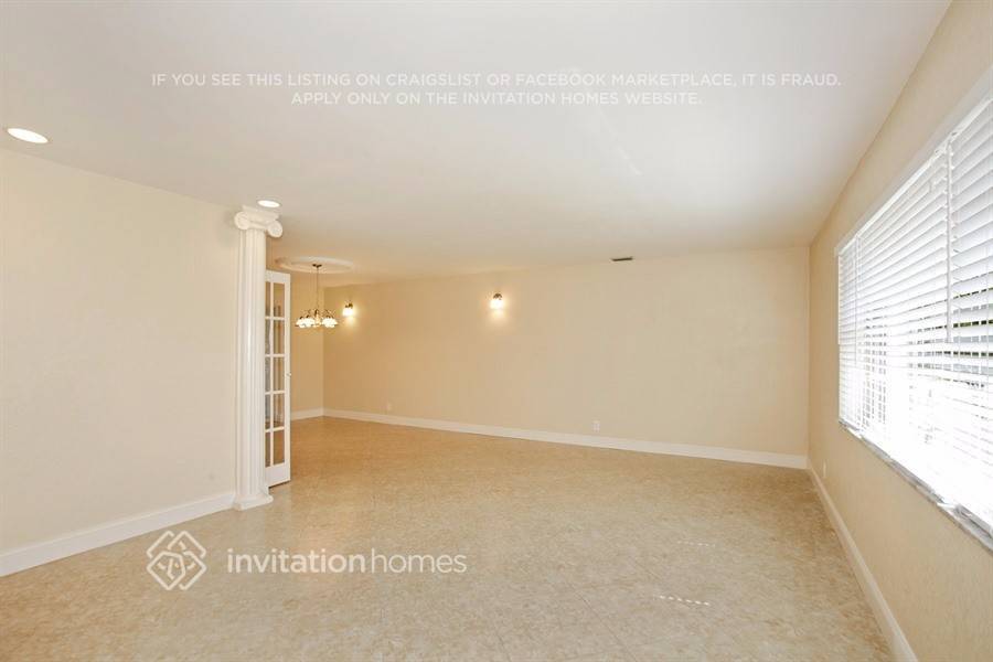 Building Photo - 11151 NW 36th Ct
