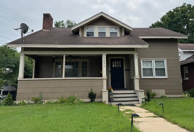 Primary Photo - 1435 Post Ave