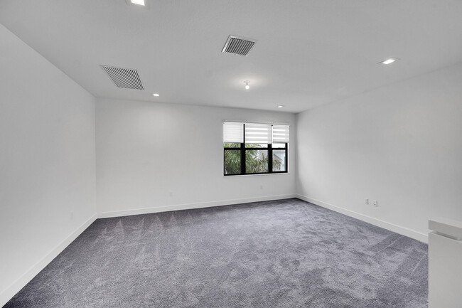 Building Photo - 13080 Feathering Wy