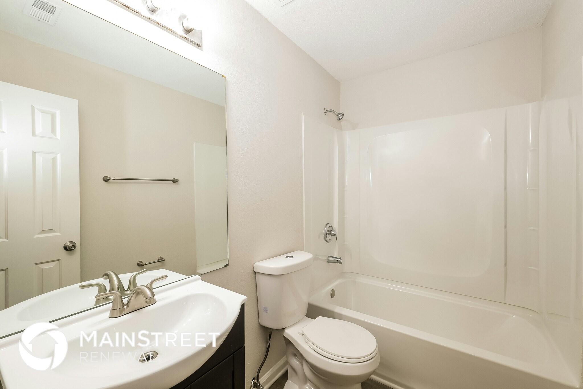 Building Photo - 4793 Northwood Hills Dr