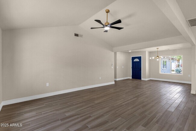 Building Photo - 4913 E Acoma Dr