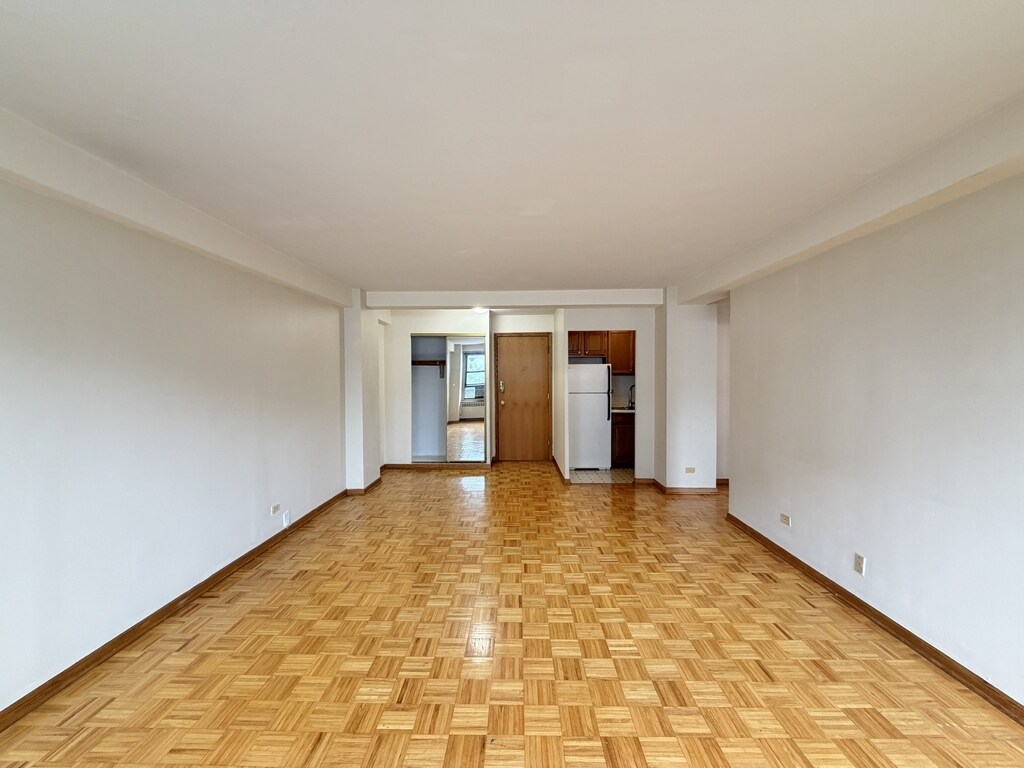 Building Photo - 4180 N Marine Dr