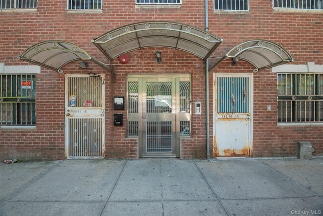 Building Photo - 103-02 42nd Ave