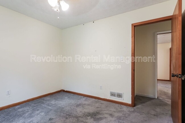 Building Photo - 175 Highland Cir