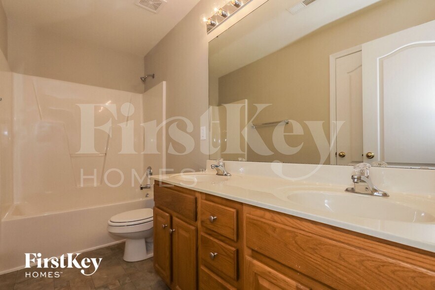 Building Photo - 3012 Early Rise Ave