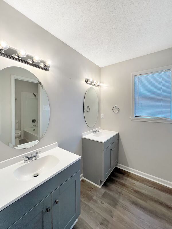 Building Photo - 8840 Cypress Cove