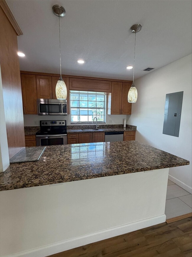 Building Photo - 2017 S Seacrest Blvd