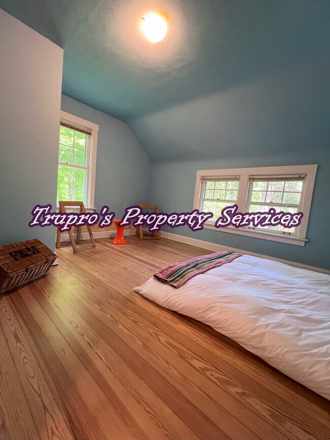 Building Photo - 13844 S Log Cabin Rd