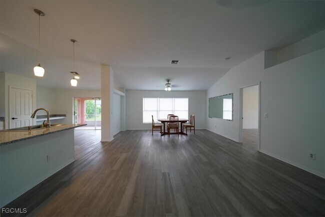 Building Photo - 1502 Scholar Ct