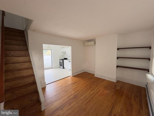 Building Photo - 504 S 25th St