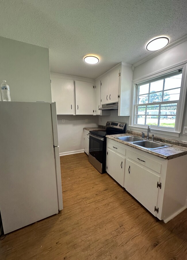 Primary Photo - 8844-8850 Deerwood Dr (Quadplex)
