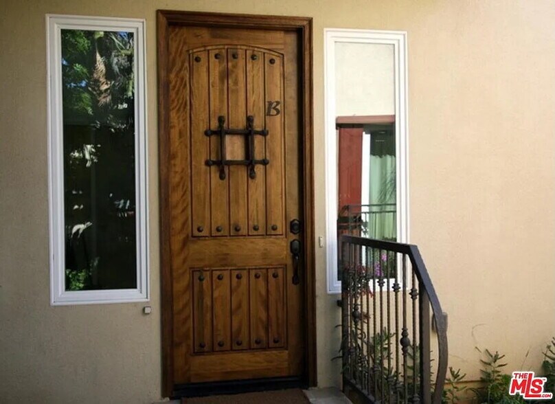 Building Photo - 1834 Euclid St