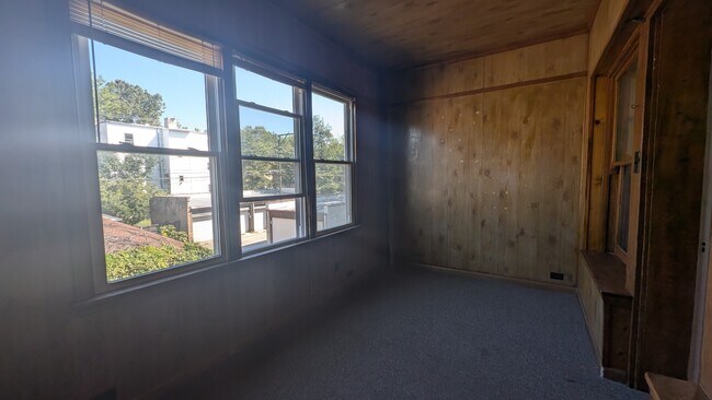 Building Photo - 5707 N Campbell Ave
