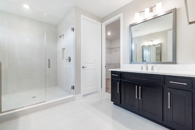 Building Photo - Estancia gated community 4-Bed Oasis with ...