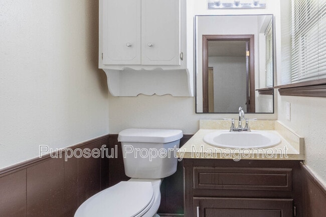Building Photo - 9317 N Sherwell Dr