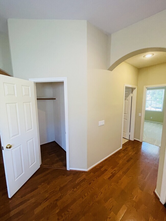 Building Photo - 30962 Crystalaire Dr