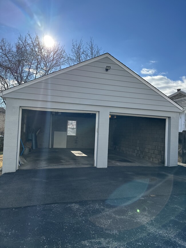 2 - Bay Garage | Automatic Doors - 13 Page St