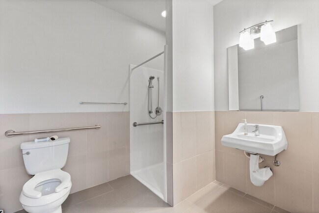 Building Photo - 1624 E Yesler Wy