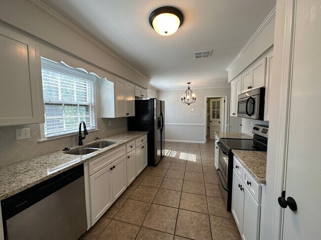 Building Photo - 3906 Dalraida Pl