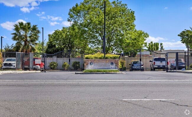 Primary Photo - Court of Fountains Townhomes