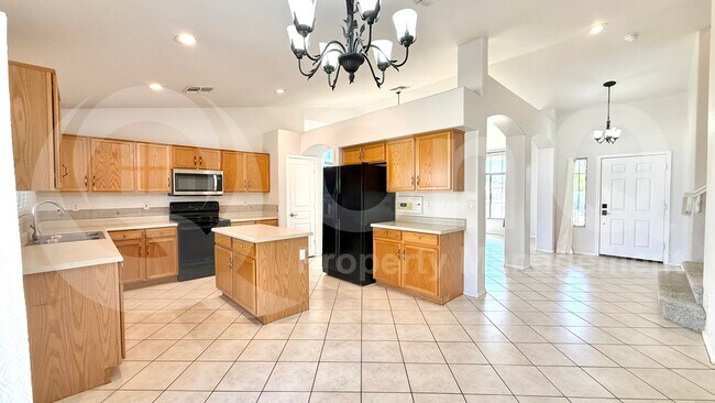 Building Photo - 1168 S Park Grove Ct