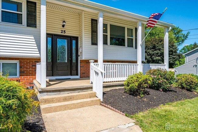 Building Photo - 25 Yorktowne Dr