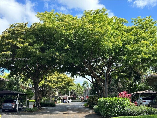 Building Photo - 7616 Elm Ridge Dr