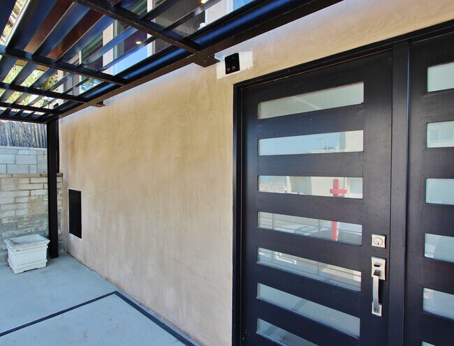 Building Photo - 7328 VISTA DEL MAR Ln