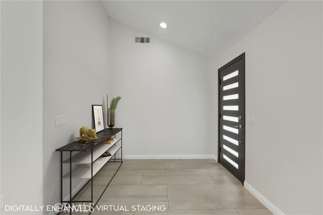 Building Photo - 6017 Encino Ave