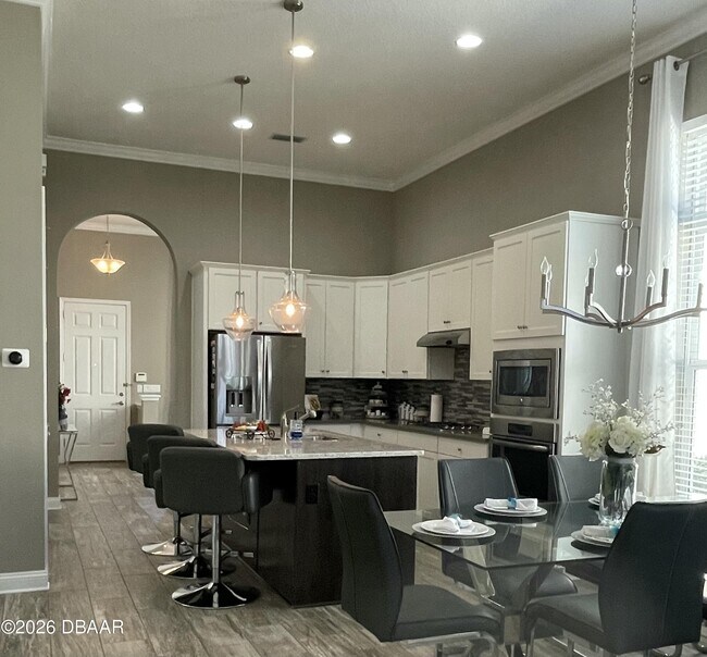 Building Photo - 71 Pienza Ave