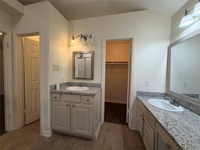 Building Photo - 6310 Pago Ln