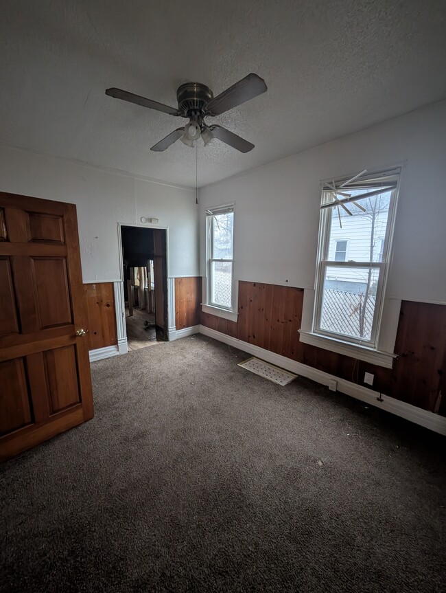 Building Photo - 721 E McClure Ave