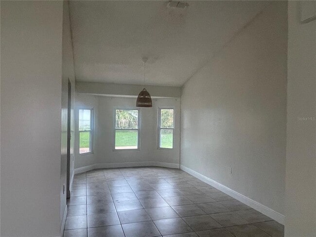 Building Photo - 820 Blanc Ct