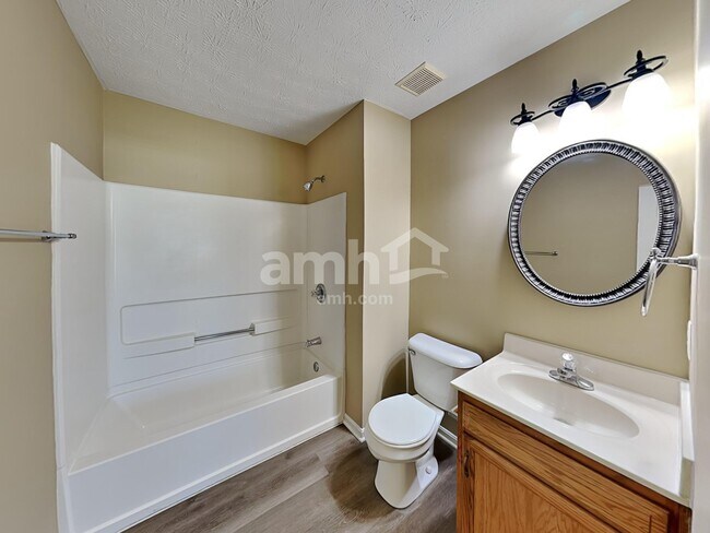 Building Photo - 368 Locust Forge Ln