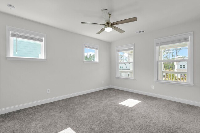 Building Photo - 268 Loblolly Ln