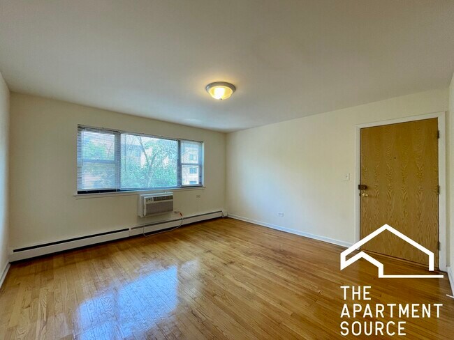 Building Photo - 6002 N Kenmore Ave