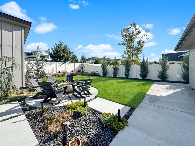 Building Photo - Luxury 5-Bed, 4.5-Bath in Dry Creek Ranch, Minutes to Boise & Eagle