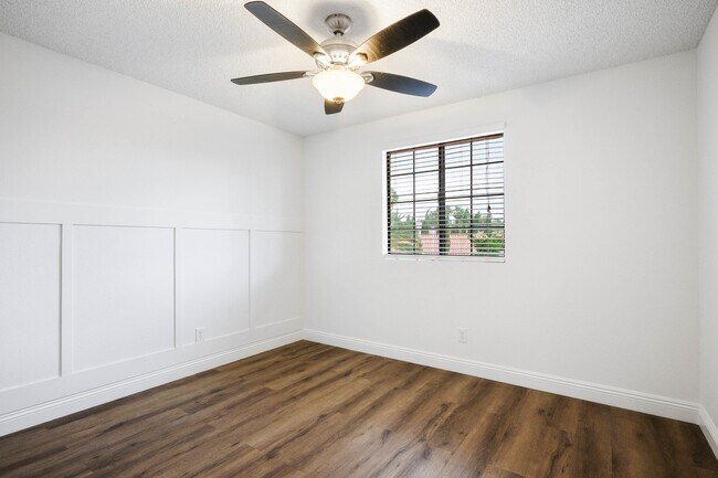 Building Photo - 9001 Feather River Ct