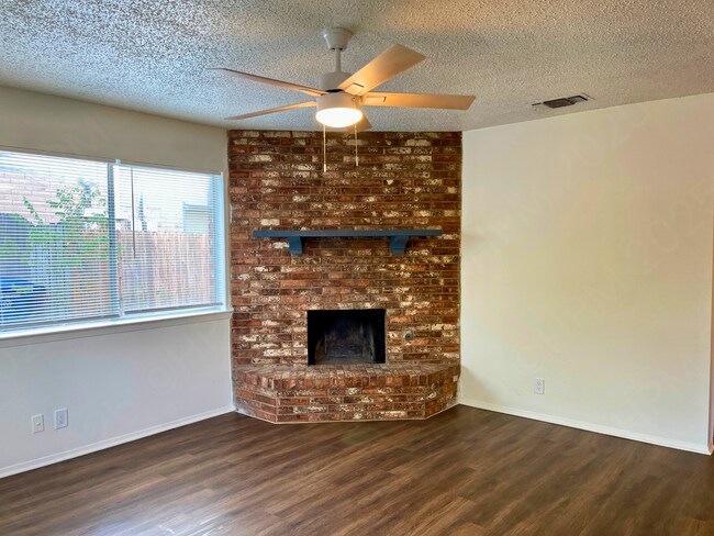 Building Photo - 8026 Echo Wind St