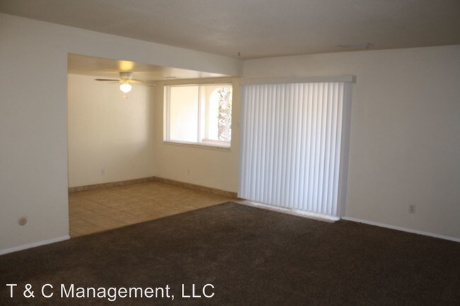 Building Photo - 1812 Girard Blvd NE