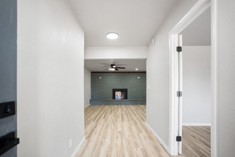 Building Photo - 2620 Acacia Ct