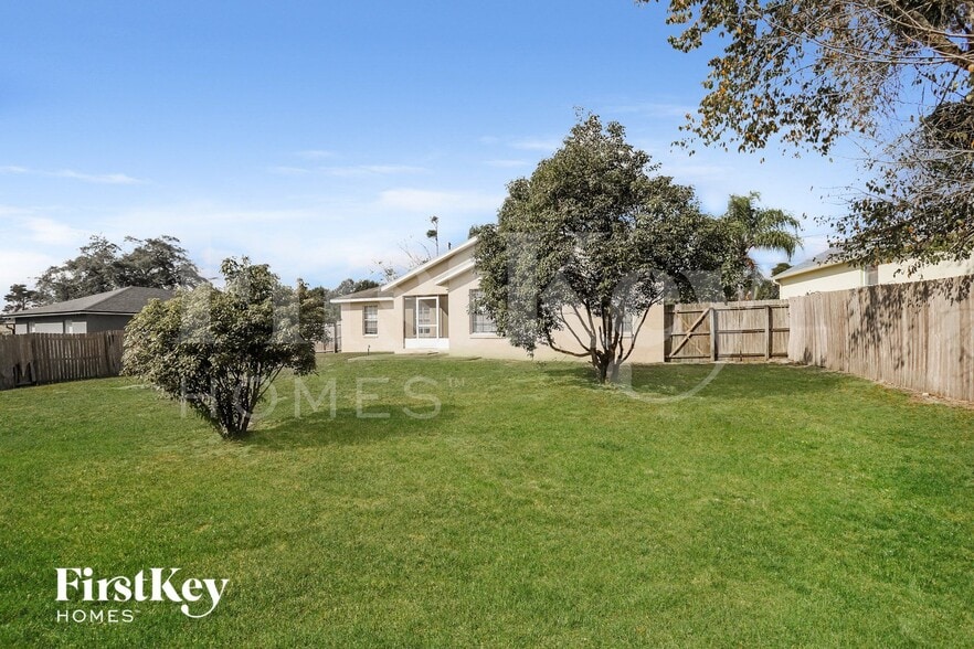 Building Photo - 2059 Gallagher Ave