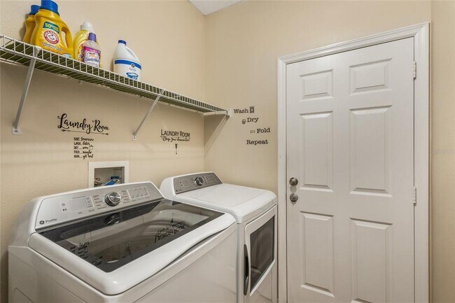 Building Photo - 422 Graystone Blvd