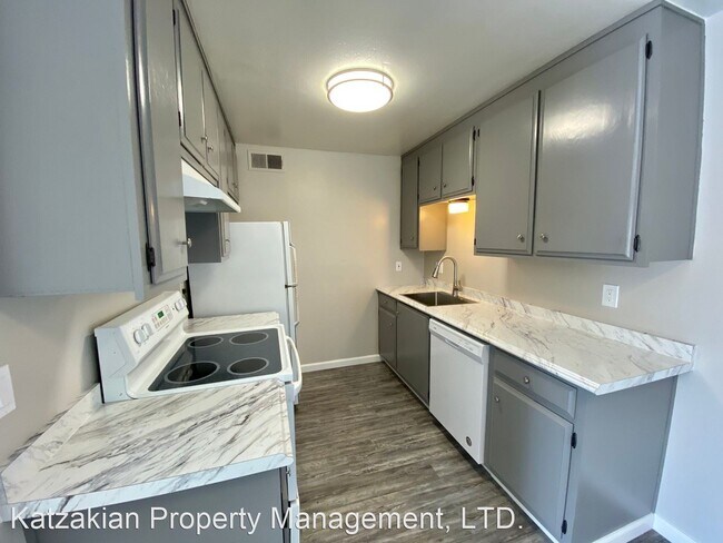 Building Photo - 3702 W Benjamin Holt Dr