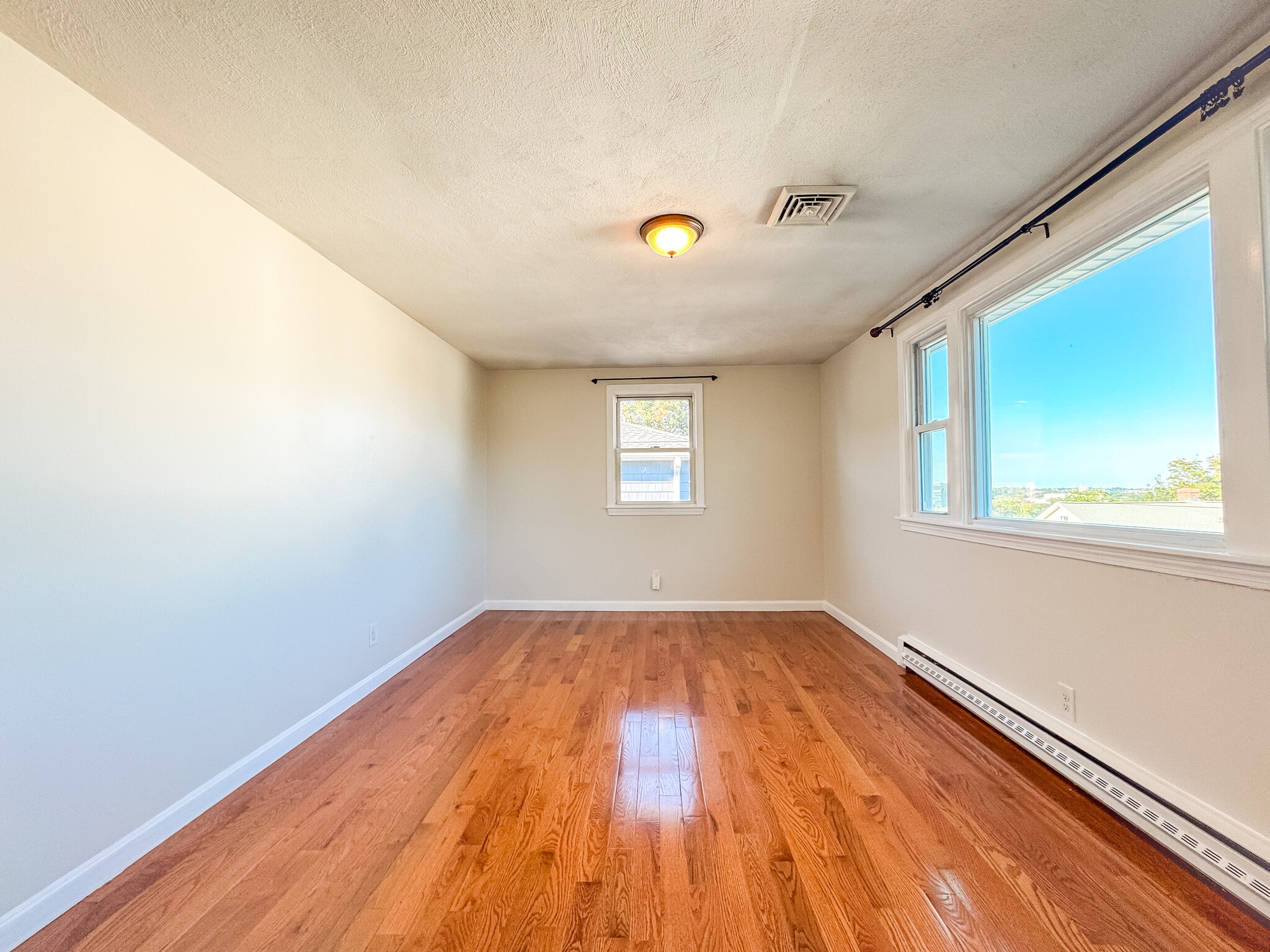 Building Photo - 74 Dunboy St