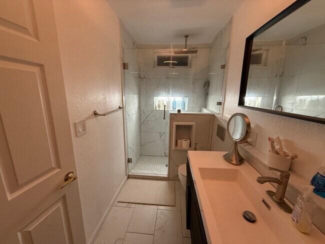 Building Photo - Spring Lawson