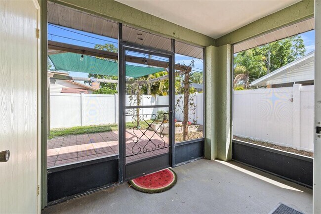 Building Photo - 2715 63rd Terrace N