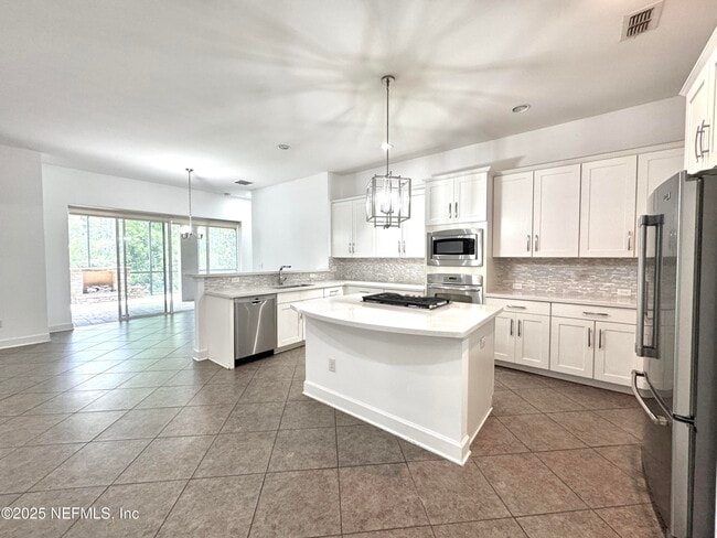 Building Photo - 559 Majestic Eagle Dr
